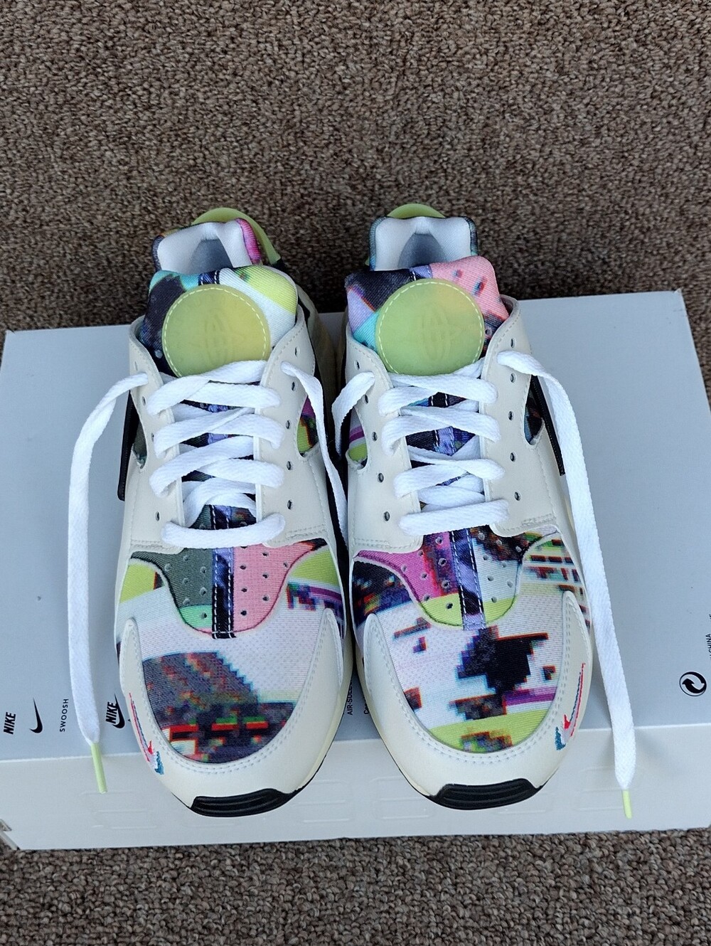 Nike Nike Air Huarache SE Multi Color / White Phantom DX3264-902 Women's Size 8 - Picture 4 of 8